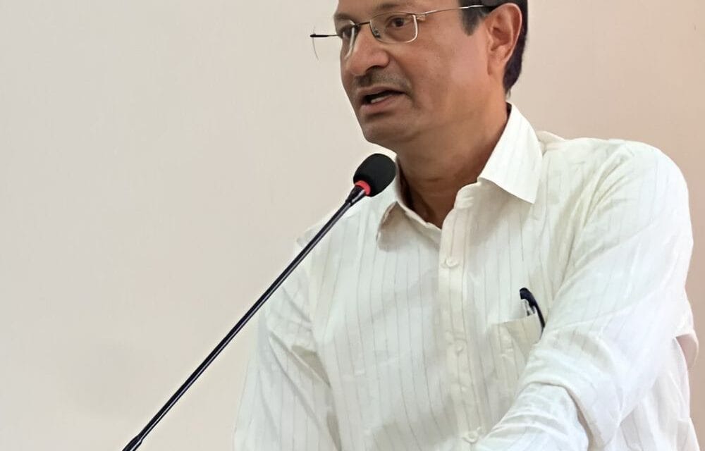 CSDS के डायरेक्टर संजय कुमार पर महाराष्ट्र में FIR:2 सीटों पर वोटर कम होने का दावा किया था; कल सोशल मीडिय