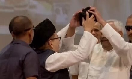मुसलमानों को साध रहे नीतीश कुमार को कहीं महंगा ना पड़ जाए 'टोपी' विवाद!