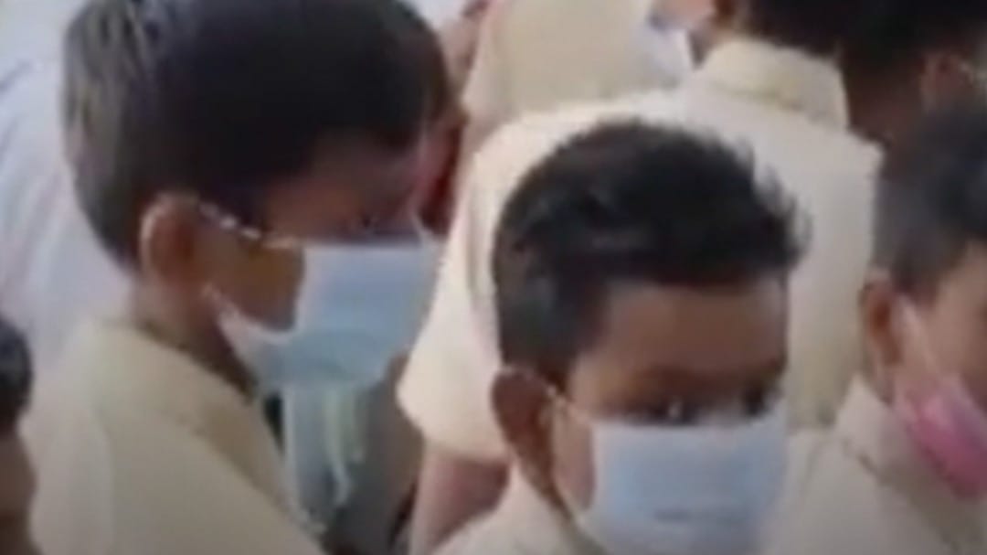 बांदा के स्कूल में 50 से ज्यादा बच्चे हुए बीमार