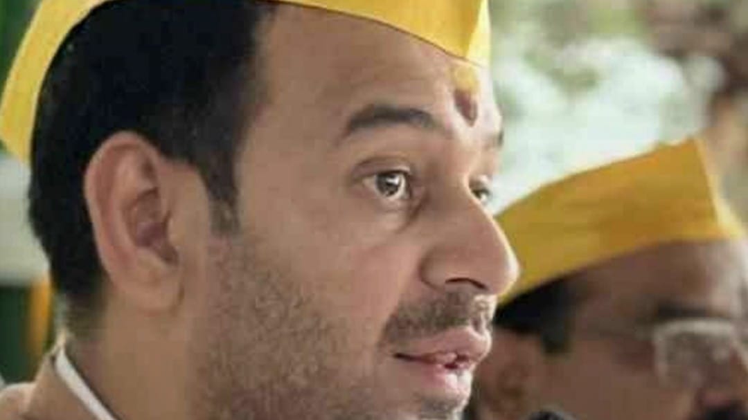 Tej Pratap Yadav ने साधा 'वोटर अधिकार यात्रा' पर निशाना
