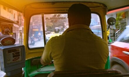 जौनपुर: बारिश के पानी में फैला करंट, ऑटो चालक की मौत, नाले में बहे दो लोग