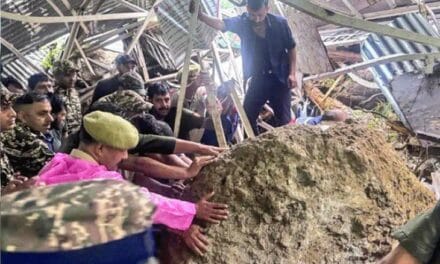 वैष्णो देवी में लैंडस्लाइड से मौत का आंकड़ा 31 हुआ:मृतकों में ज्यादातर श्रद्धालु, रेस्क्यू ऑपरेशन