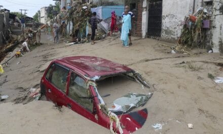 J-K, पंजाब समेत 10 से ज्यादा राज्यों में 'जल प्रलय', फिलहाल राहत की उम्मीद नहीं!