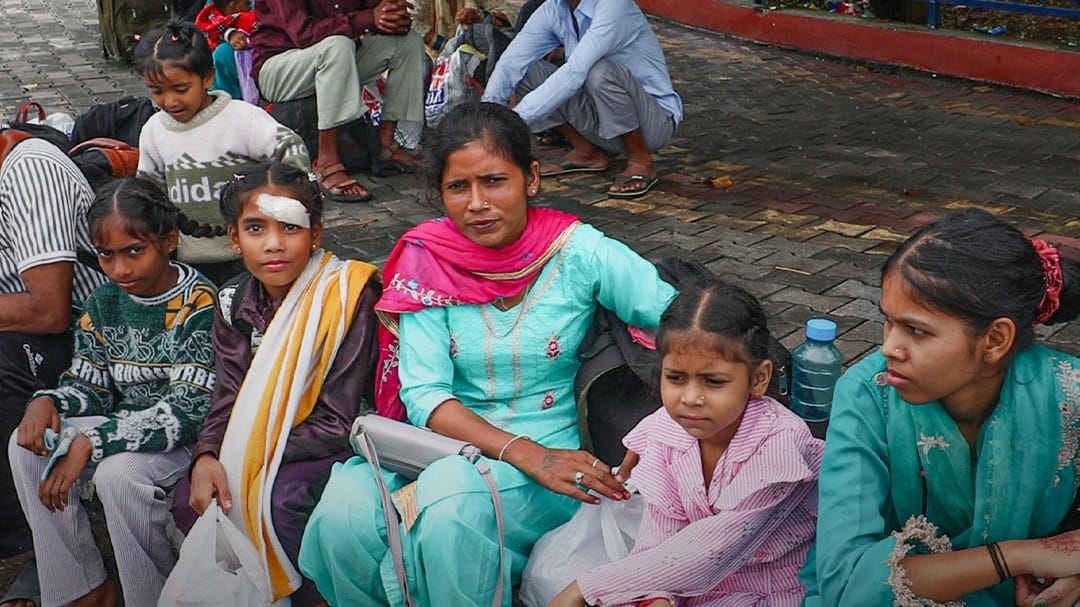 Jammu-Katra रेल रूट ठप, 58 ट्रेनें कैंसिल, यात्री फंसे