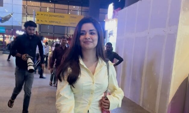 प्यारी स्माइल, कैजुअल लुक, Avneet Kaur ने जीता फैंस का दिल