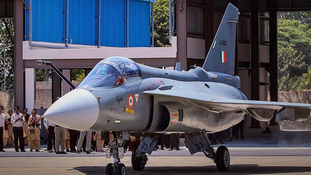 Indian Airforce को मिलेंगे 10 तेजस जेट! जानें…