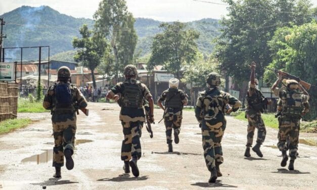 मणिपुर में असम राइफल्स के काफिले पर फायरिंग, एक जवान की हालत गंभीर, कई घायल