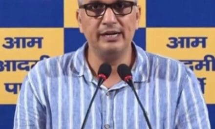 कांग्रेस के बाद AAP का चुनाव आयोग पर आरोप:केजरीवाल की सीट पर नाम काटे थे, RTI का जवाब नहीं दिया; EC ने दावा