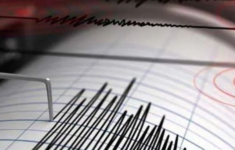 भास्कर अपडेट्स:मुंबई के कफ परेड की एक चॉल में लगी आग; हादसे में एक नाबालिग की मौत, तीन घायल