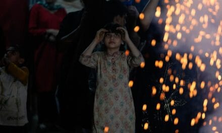 दिवाली पर दिल्ली की हवा ‘बहुत खराब’, अगले दो दिनों में हालात और बिगड़ने के आसार