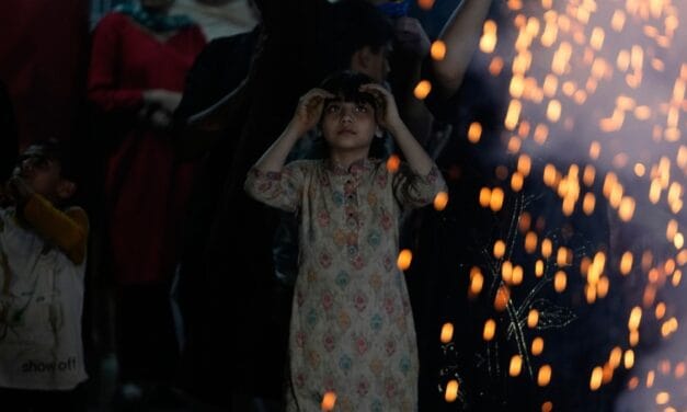 दिवाली पर दिल्ली की हवा ‘बहुत खराब’, अगले दो दिनों में हालात और बिगड़ने के आसार