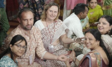 जयपुर में 6 विदेशी जोड़े फेरे लेंगे, मेहंदी-हल्दी कार्यक्रम हुए:रूस, ऑस्ट्रेलिया और यूएई से आए, बैंड