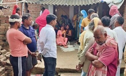चंदौली: छठ पूजा देखने जा रहे परिवार को ट्रक ने रौंदा, सास-बहू और पोते की मौत