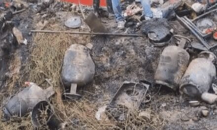 जयपुर बस अग्निकांड में एक गेट के कारण फंसे पैसेंजर्स:करंट फैलते ही 2 ने दम तोड़ा, महिला का पंजा कटा, अ