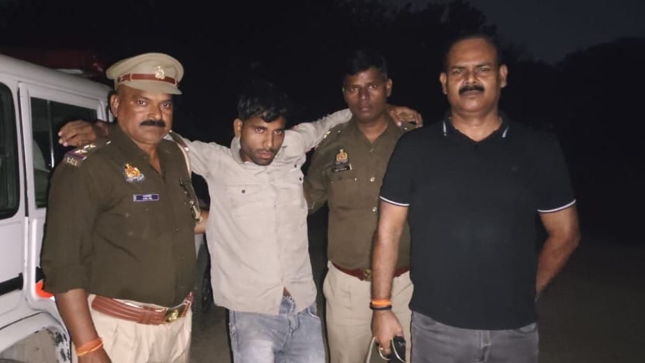 यूपी में लव जिहाद मामले में पुलिस का बड़ा एक्शन, दलित युवती से रेप के आरोपी को मार दी गोली
