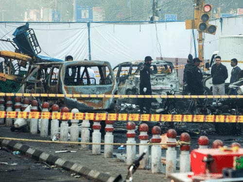 दिल्ली ब्लास्ट की जांच 3 एंगल पर कर रही पुलिस:कार में मौजूद डॉ. उमर ने दोपहर 3.10 से शाम 6.22 तक क्या किया?