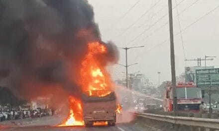 पुणे में 25 गाड़ियां टकराईं, 9 लोगों की मौत:इनमें 5 जिंदा जले; ट्रक का ब्रेक फेल हुआ, कार से भिड़ा, दोनों