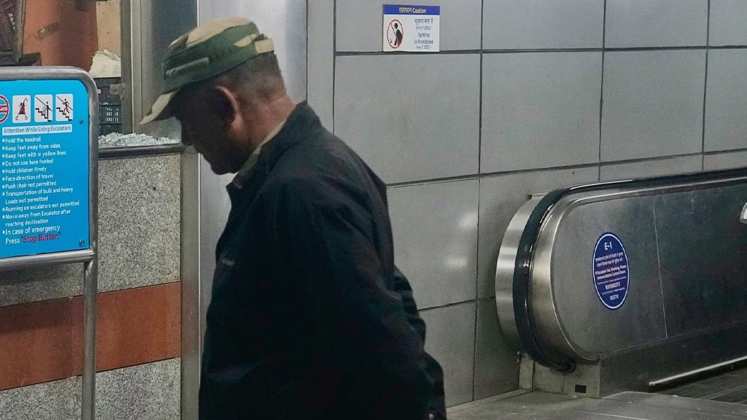 ब्लास्ट के बाद बंद Lal Quila Metro Station दोबारा खुला