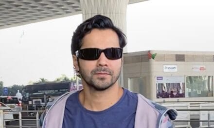 कैजुअल लुक में स्पॉट हुए Varun Dhawan!