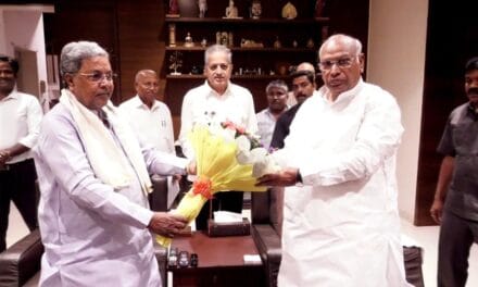 कर्नाटक में सियासी खींचतान तेज! खड़गे से मिले सिद्धारमैया, बोले