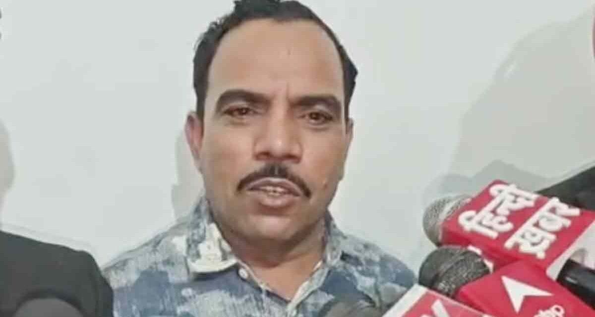 '₹10 का बिस्कुट' वाले Youtuber शादाब जकाती गिरफ्तार, जानें पूरा मामला