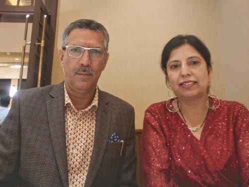 श्रीलंका में 2 दिन साइक्लोन में फंसा ओरछा का बिजनेसमैन:पत्नी के साथ कार में गुजारी रात, कहा-सी लग रही थी