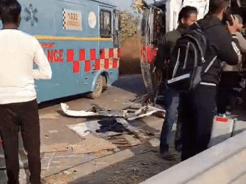 करनाल में जीटी रोड पर 4 लोगों की मौत:रॉन्ग साइड से आए ट्रक ने रोडवेज बस को टक्कर मारी, कार-बाइक को कुचलते हुए पलटा