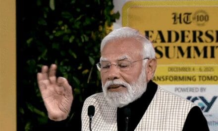 मोदी बोले– भारत दुनिया की सबसे तेजी से बढ़ती अर्थव्यवस्था:धीमी अर्थव्यवस्था को हिंदू रेट ऑफ ग्रोथ कहने वाले अब खामोश हैं