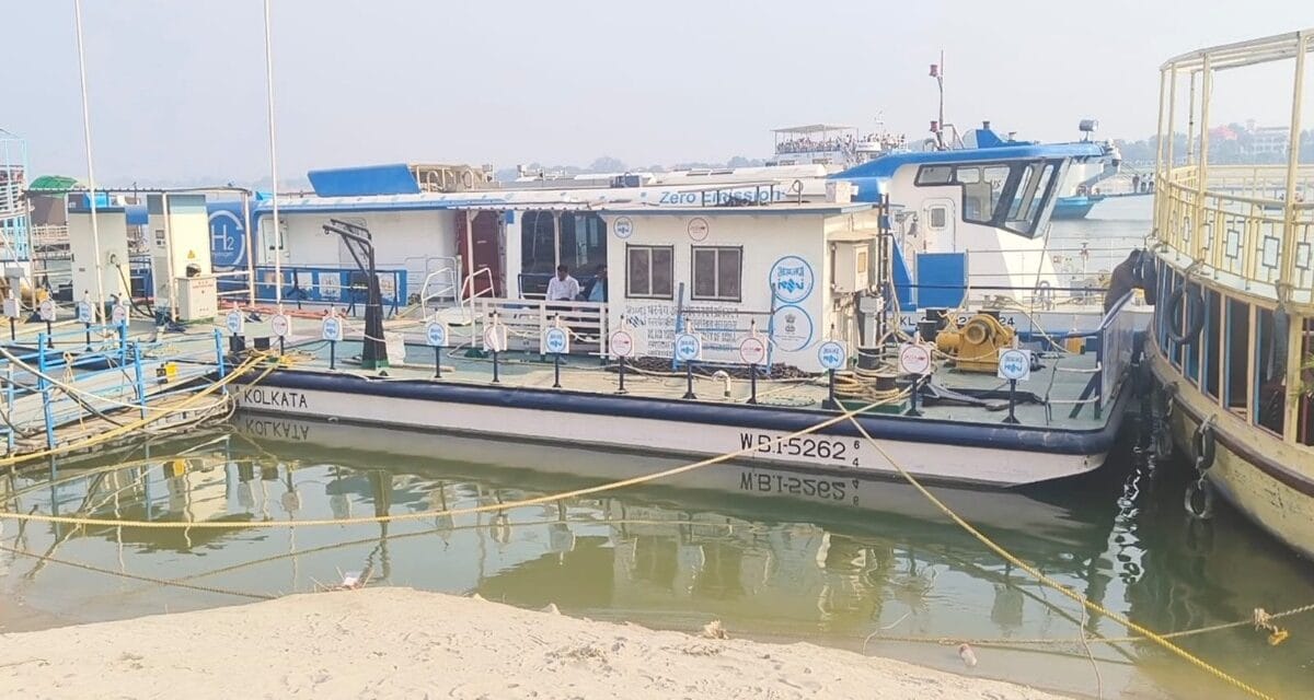वाराणसी में शुरू हो रहा देश का पहला हाइड्रोजन वाटर टैक्सी, जानें कितना होगा किराया
