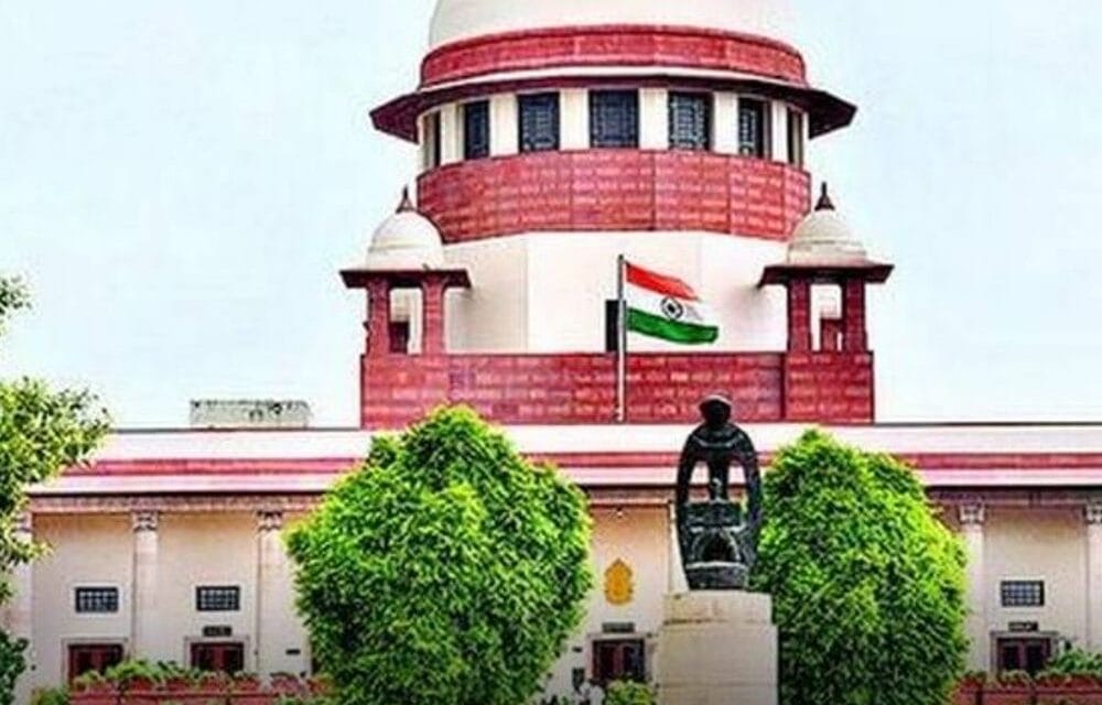 सुप्रीम कोर्ट बोला-कंटेम्प्ट ऑफ कोर्ट आलोचना दबाने का हथियार नहीं:बॉम्बे हाईकोर्ट से 1 हफ्ते की सजा पाने वाली महिला को राहत