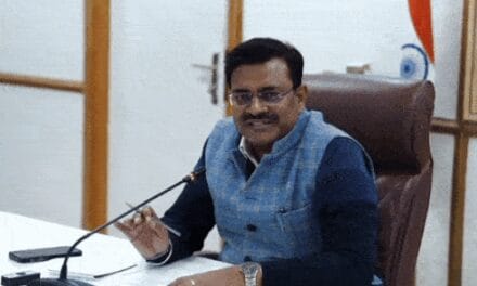 धामी सरकार 2027 चुनाव से पहले घर-घर देगी दस्तक:23 विभागों से जुड़ी योजनाओं से लोगों को जोड़ेगी, कांग्रेस बोली