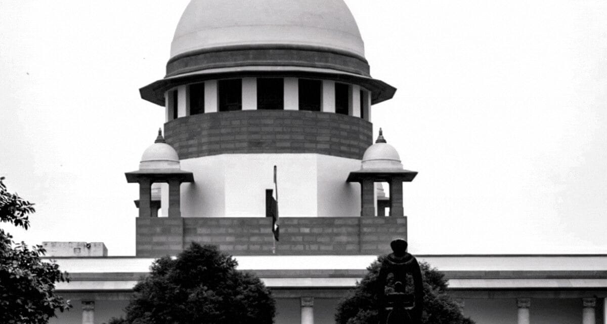 दिल्ली पॉल्यूशन, सुप्रीम कोर्ट बोला– सरकार लॉन्ग टर्म प्लान बनाए:स्टेट बॉर्डर के 9 टोल प्लाजा बंद करें; पुराने वाहनों पर बैन को मंजूरी दी
