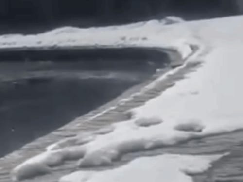 हेमकुंड साहिब में पवित्र झील पूरी जमी, VIDEO:माइनस 20 डिग्री पहुंचा तापमान, 4 नवंबर के बाद से नहीं गिरी बर्फ