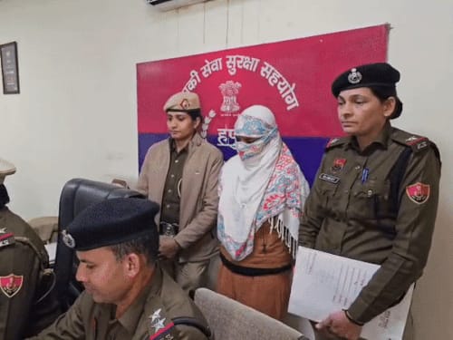 गुरुग्राम में रेप की FIR कराने वाली युवती अरेस्ट:अपनी ही बनाई कहानी में फंसी; बॉयफ्रेंड के दोस्त संग रची थी ब्लैकमेलिंग की साजिश