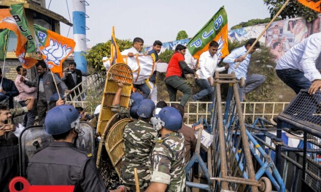 बांग्लादेश में हिंदू युवक की हत्या, 5 राज्यों में प्रदर्शन:बंगाल में भाजपा कार्यकर्ताओं-पुलिस के बीच झड़प, जम्मू में एक घंटे हाईवे बंद