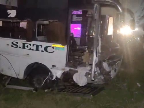 तमिलनाडु में बस ने 2 कारों को कुचला,9 की मौत:4 घायल, कारें पूरी तरह चकनाचूर; बस का टायर फटने से हादसा