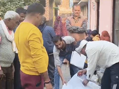लखनऊ में दो बहनों ने डॉग के लिए सुसाइड किया:एक महीने से बीमार था; मरते-मरते मां से बोलीं