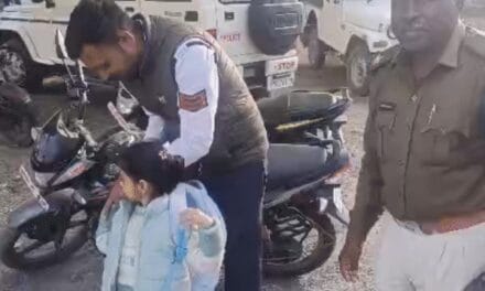 स्कूल बैग गुमा तो पुलिस अंकल के पास पहुंची मासूम:बोली