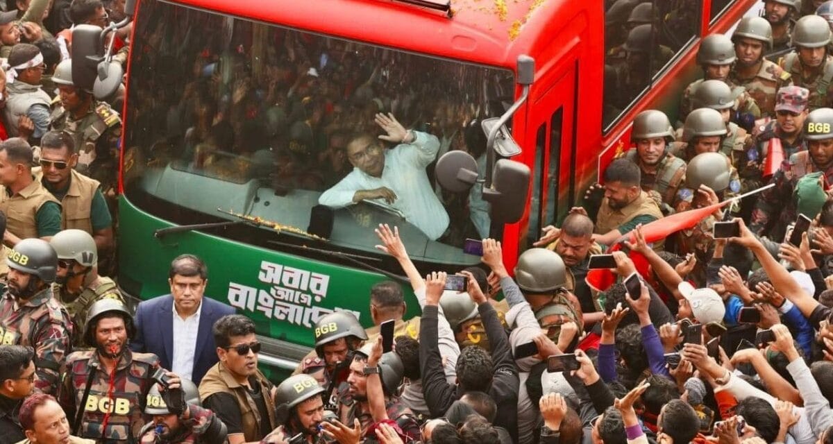 तारिक के आने से यूनुस होंगे OUT? समझें