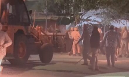 चौमूं में पुलिस से भिड़े उपद्रवी, पथराव, इंटरनेट बंद:रेलिंग लगाने पर विवाद, 6 पुलिसवालों के सिर फूटे, 10 से ज्यादा पत्थरबाजों को पकड़ा