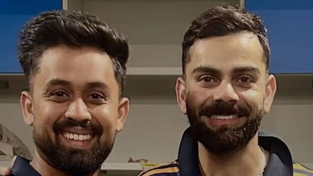 Virat Kohli ने Vishal को दिया शानदार गिफ्ट!