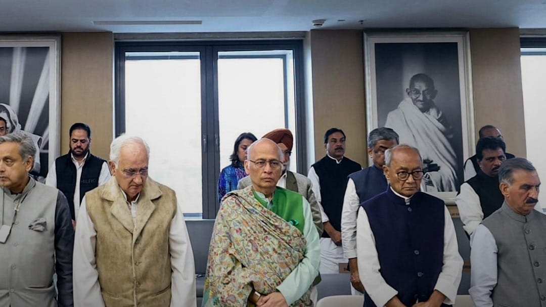Digvijaya Singh के बयान पर बंटी Congress!