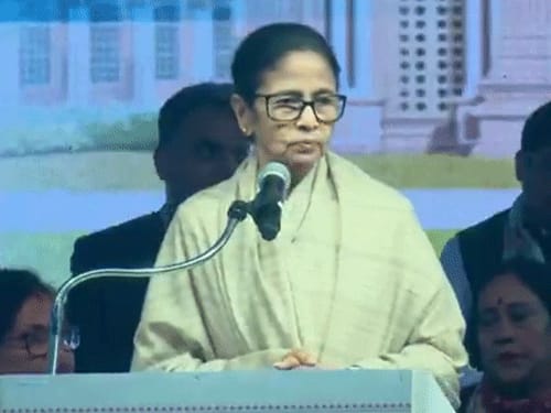 ममता ने देश के सबसे बड़े दुर्गा-मंदिर की नींव रखी:कोलकाता में 15 एकड़ में बनेगा दुर्गा आंगन; CM बोलीं