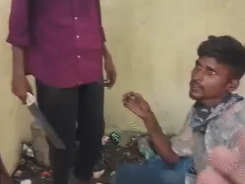 तमिलनाडु में मजदूर पर हथियारों से हमला:सिर पर वार किए, विक्ट्री साइन दिखाया; भाजपा नेता अन्नामलाई ने VIDEO शेयर किया, लिखा