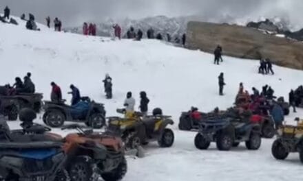 रोहतांग दर्रा सभी वाहनों के लिए खुला:बर्फ देख सकेंगे टूरिस्ट; देशभर से मनाली पहुंच रहे, 2 जनवरी तक 4×4 की शर्त खत्म