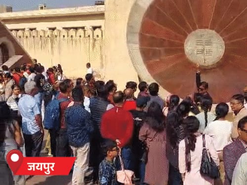बेटे की सगाई की चर्चा, रणथंभौर पहुंचीं प्रियंका गांधी:साथ में राहुल भी आए, जयपुर में जंतर-मंतर भारी भीड़, जैसलमेर में होटल-रिसॉर्ट फुल