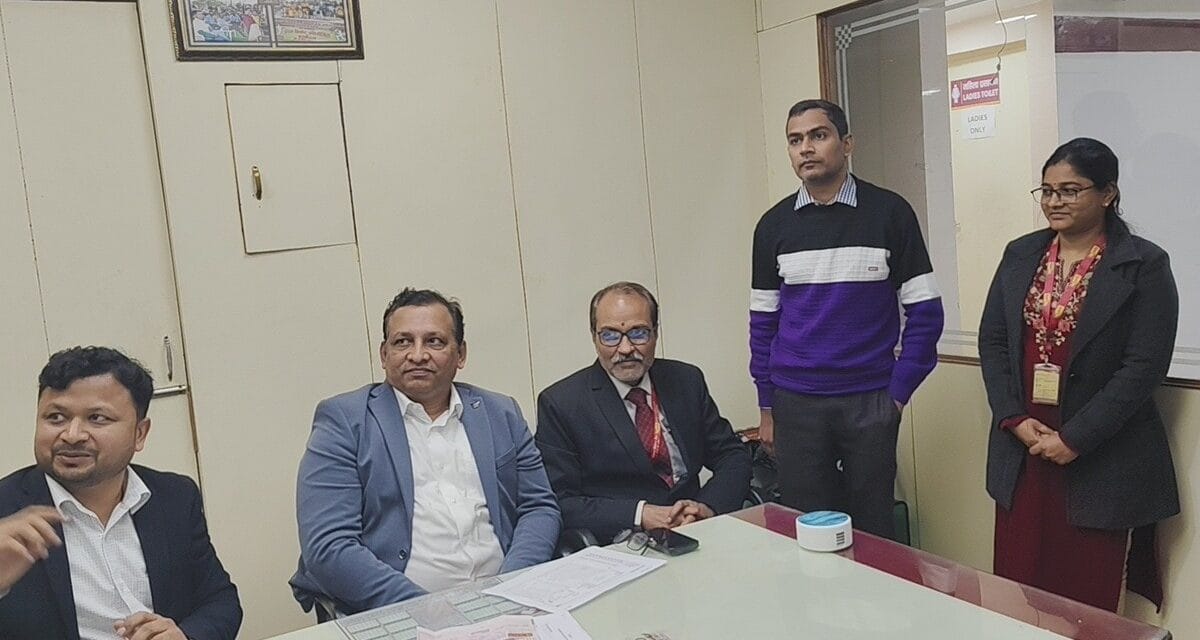 प्रयागराज: साइबर ठगी का शिकार होने से बची बुजुर्ग महिला, बैंक स्टाफ ने 1 करोड़ 20 लाख के फ्रॉड से बचाया