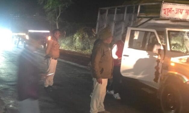 एमपी में दो हादसे, दो परिवारों के 8 की मौत:कटनी में पिकअप ने बाइक को रौंदा; सिवनी में ट्रक में घुसी मोटरसाइकिल