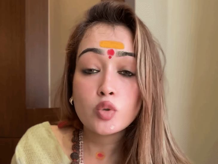 महाकुंभ वाली हर्षा रिछारिया धर्म की राह छोड़ेंगी:बोलीं-लड़की के चरित्र पर सवाल उठाना आसान, सीता नहीं हूं, जो अग्नि परीक्षा दूं