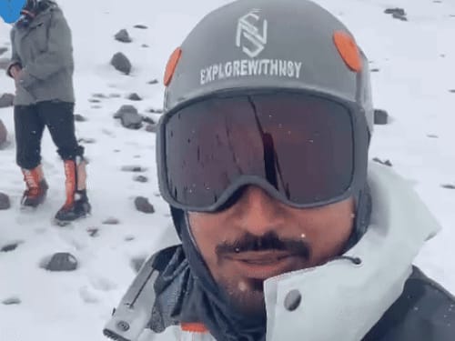 रेवाड़ी के पर्वतारोही नरेंद्र फिर करेंगे माउंट एकांकागुआ फतेह:गणतंत्र दिवस पर फहराएंगे राष्ट्रीय ध्वज, 12 साल में 23 रिकार्ड अपने नाम किए